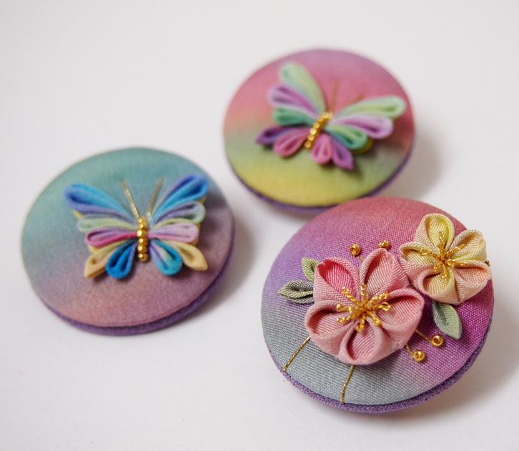 引染シルク帯留め「しだれ桜」